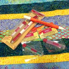 mark a quilt top, how to, tutorial, chalk, fabric pens, erasable pens, APQS, longarm quilting, longarm quilting tips