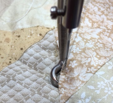 Rule your Quilt: Adding spice with scallop and arc machine