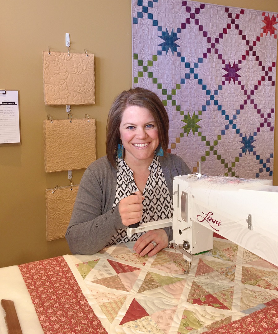 How to Load a Quilt on a Longarm Quilting Frame with Leah Day - YouTube