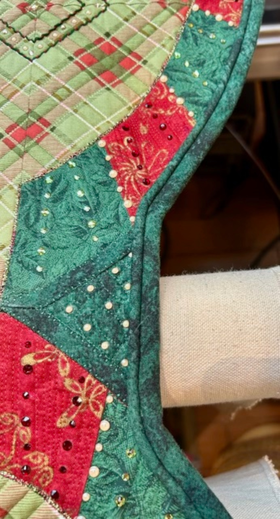 Quilt binding ideas: machine and hand-stitched options - Piped bias curved binding - hand sewn on back