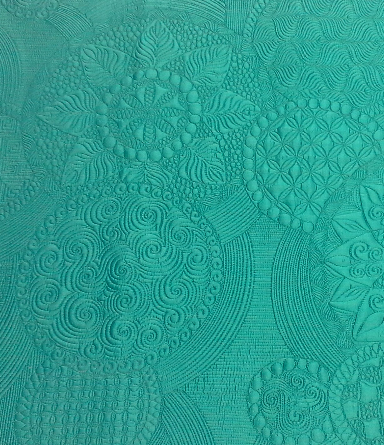 Claudia Pfeil Bubbles Curves and Lines Modern Quilting workshop class sample